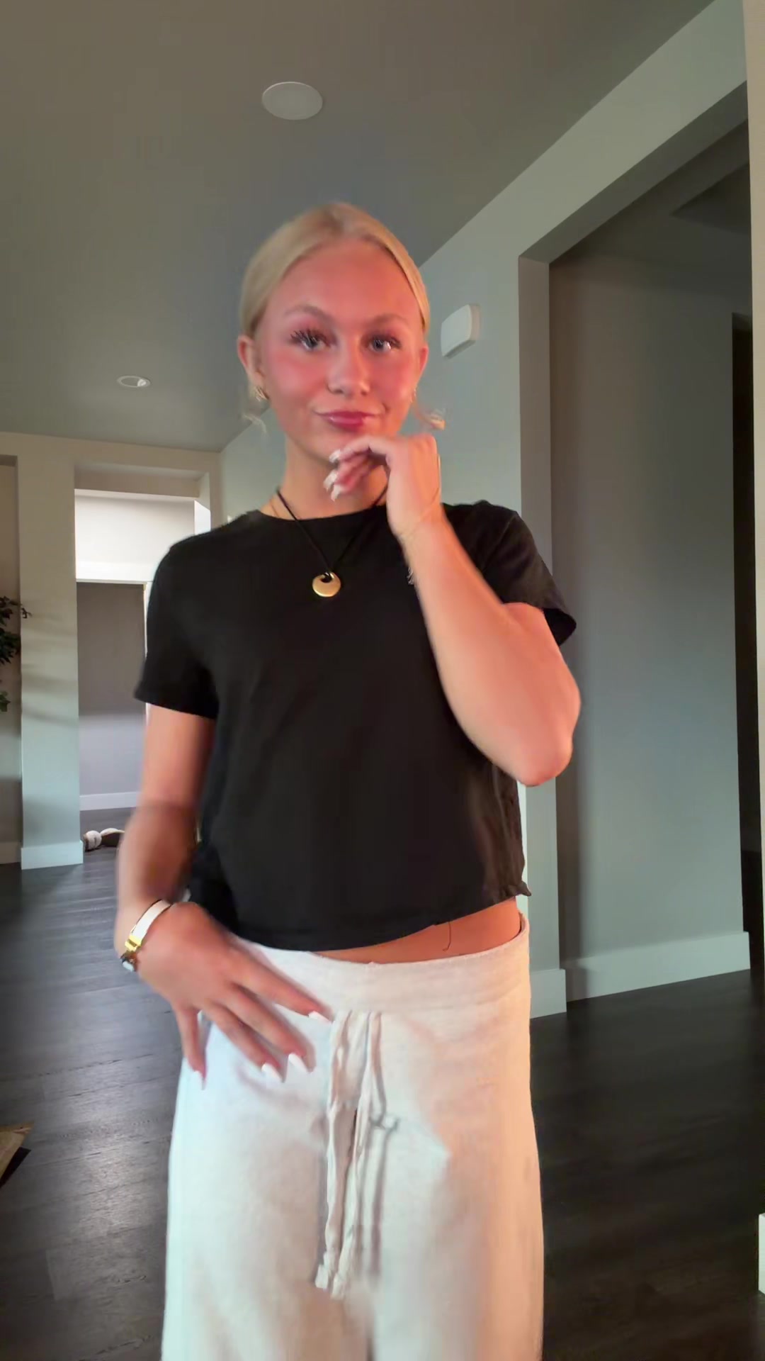 @???