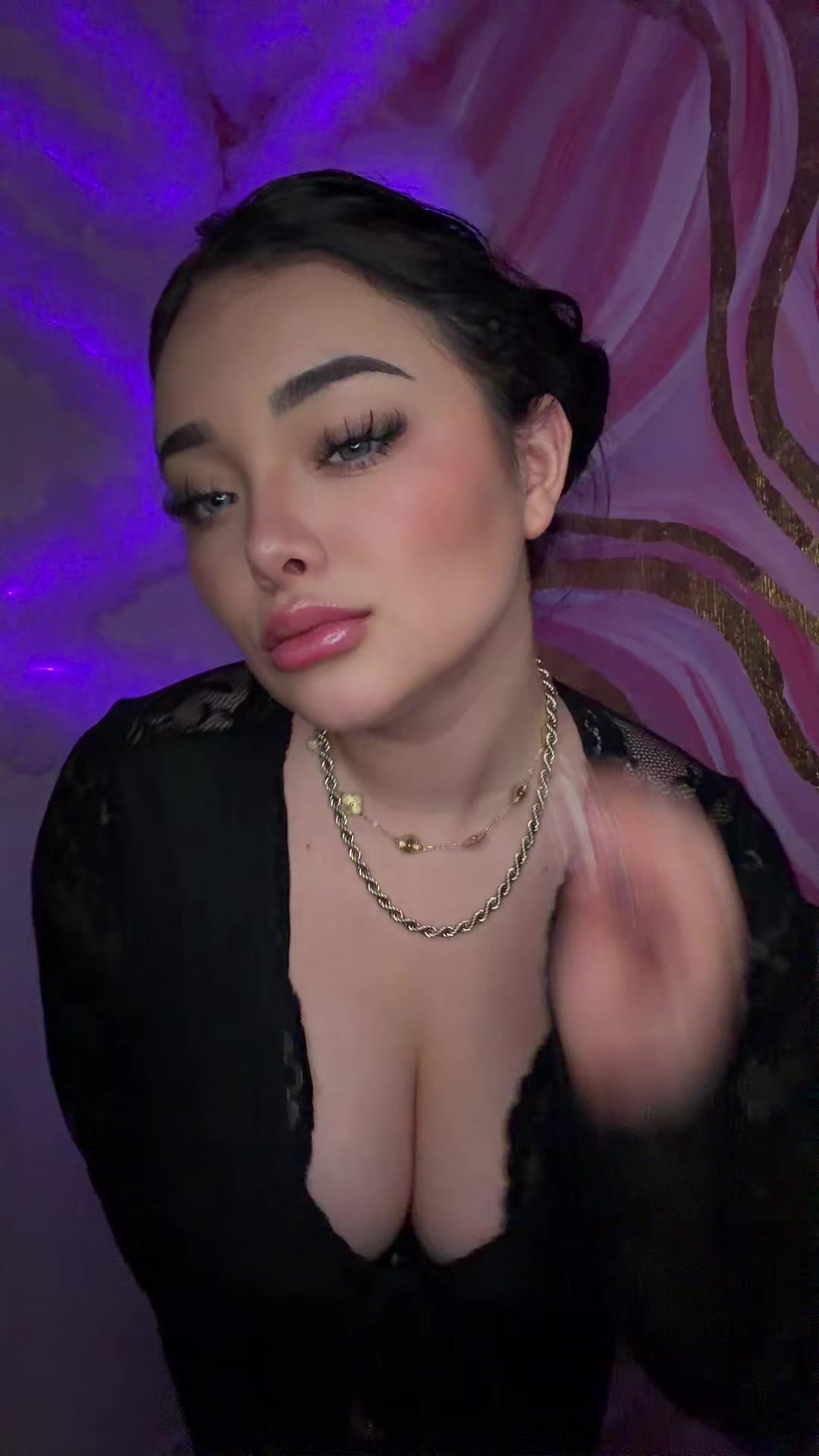 @👑 𝐻𝒶𝓇𝓁𝑒𝓎 de chispa🕶️