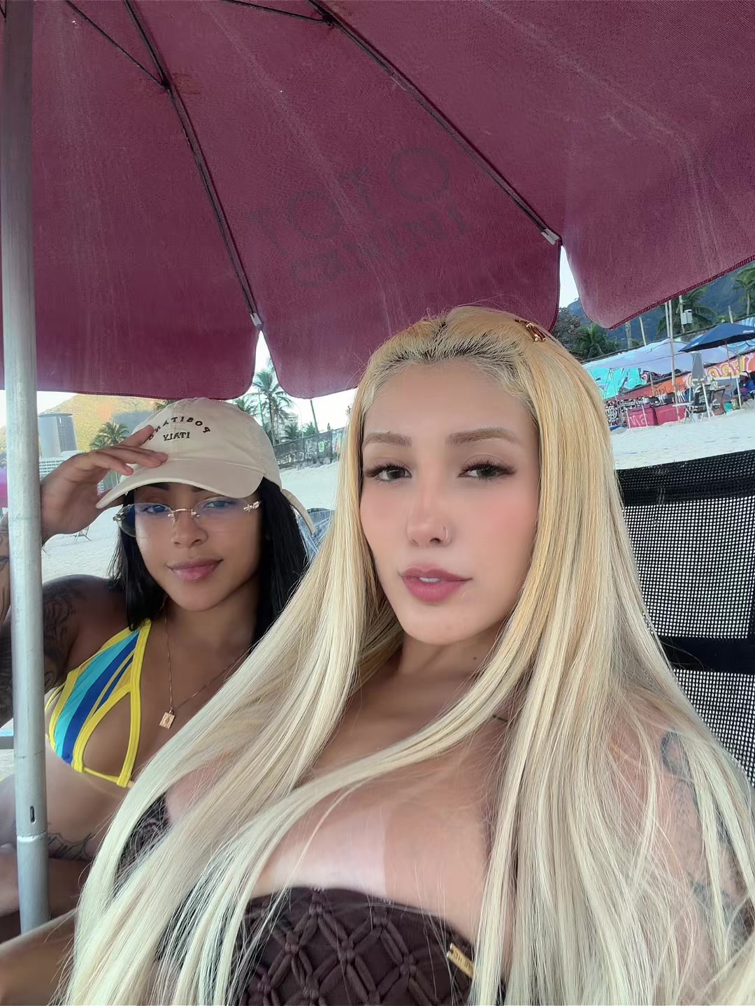 @Anna Carolina