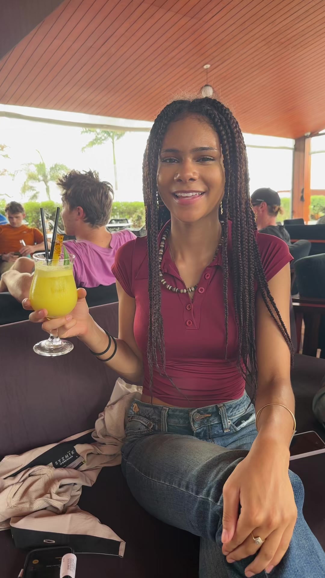 @char 🍒🥂