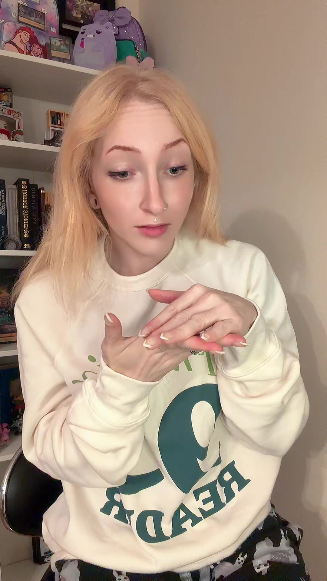 @Luna
