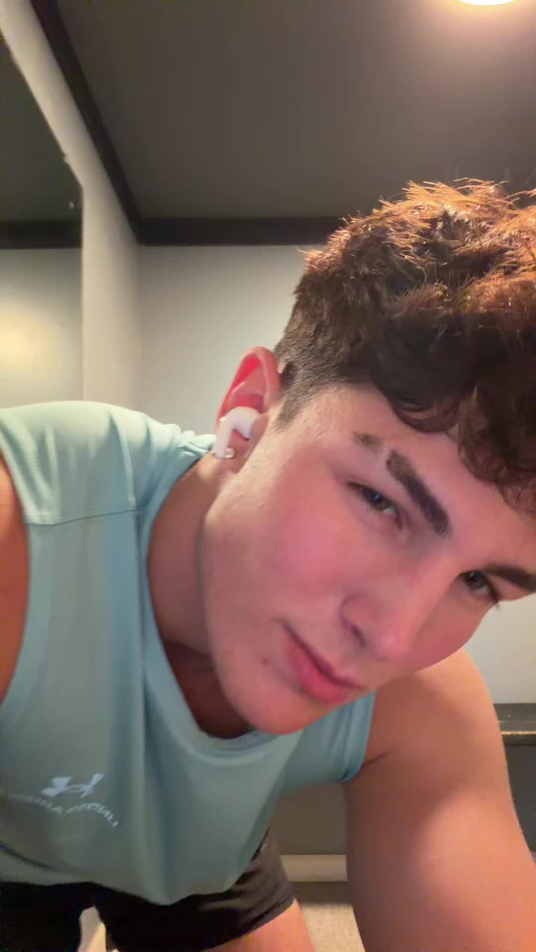 @Josh🐼