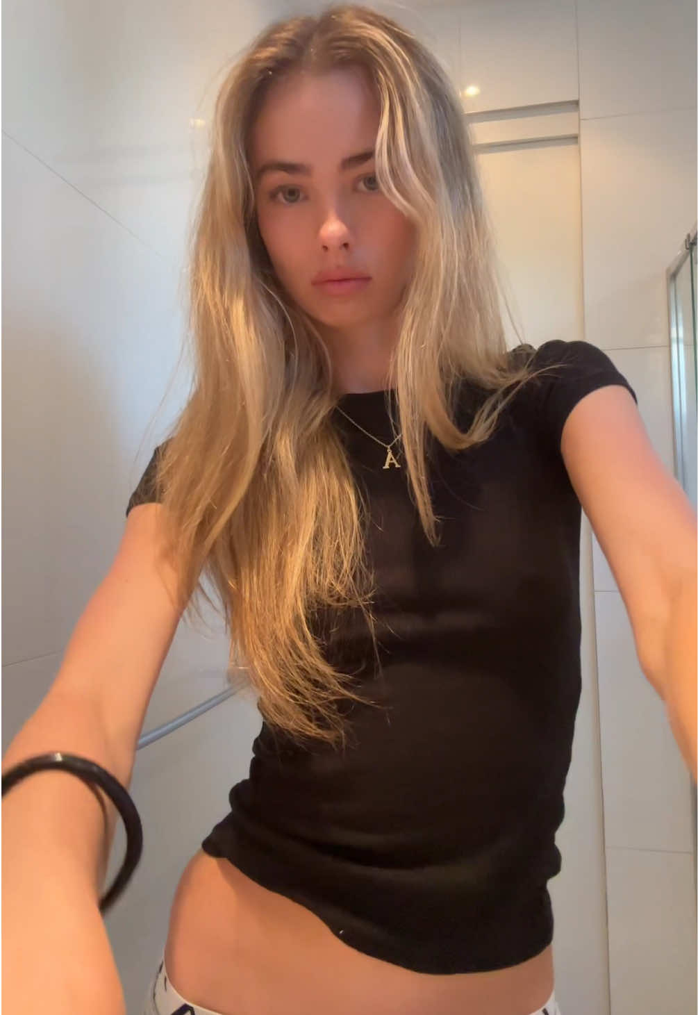 @Ava