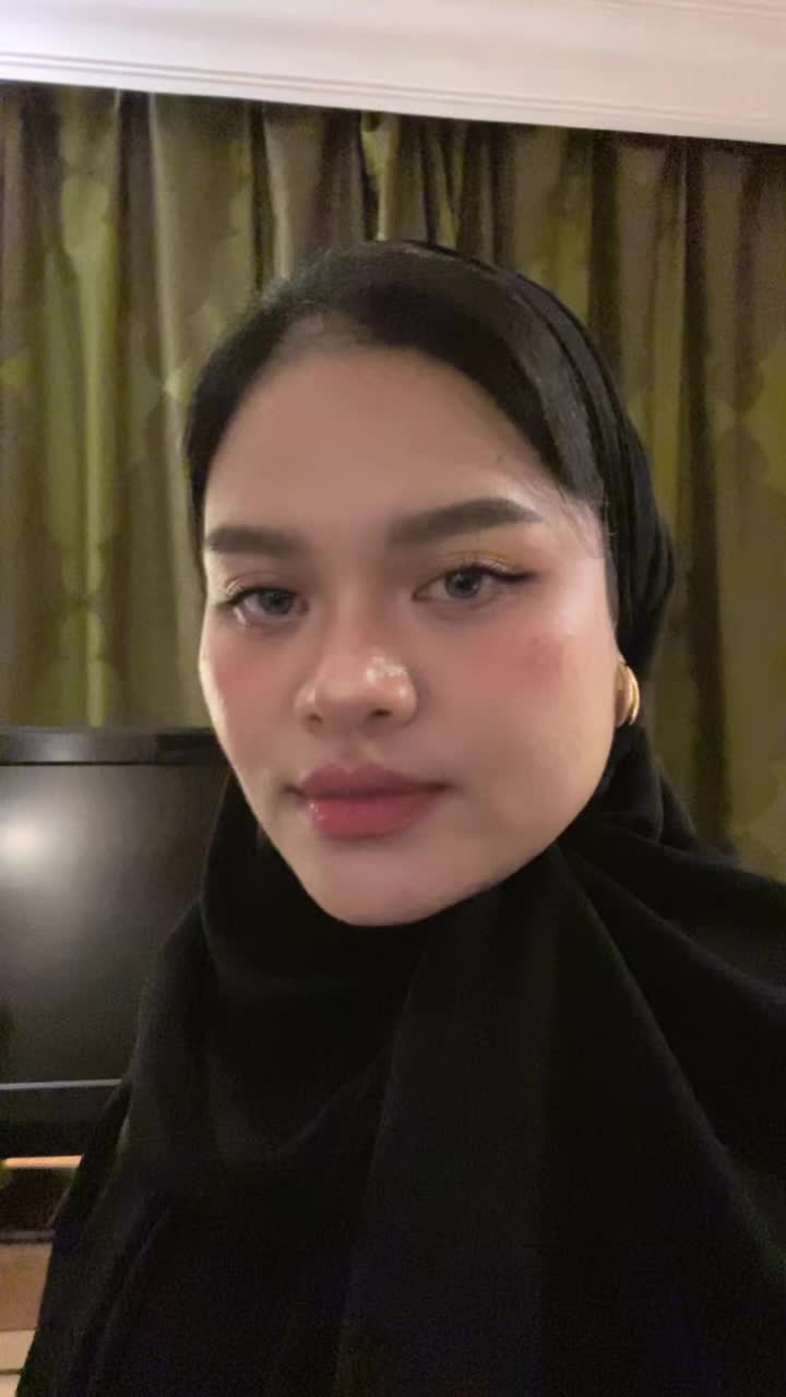 @Desi Savitri 🦢