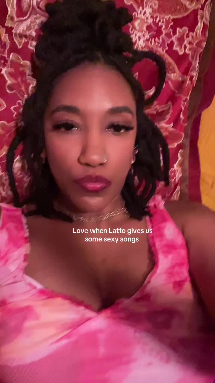 @Monique