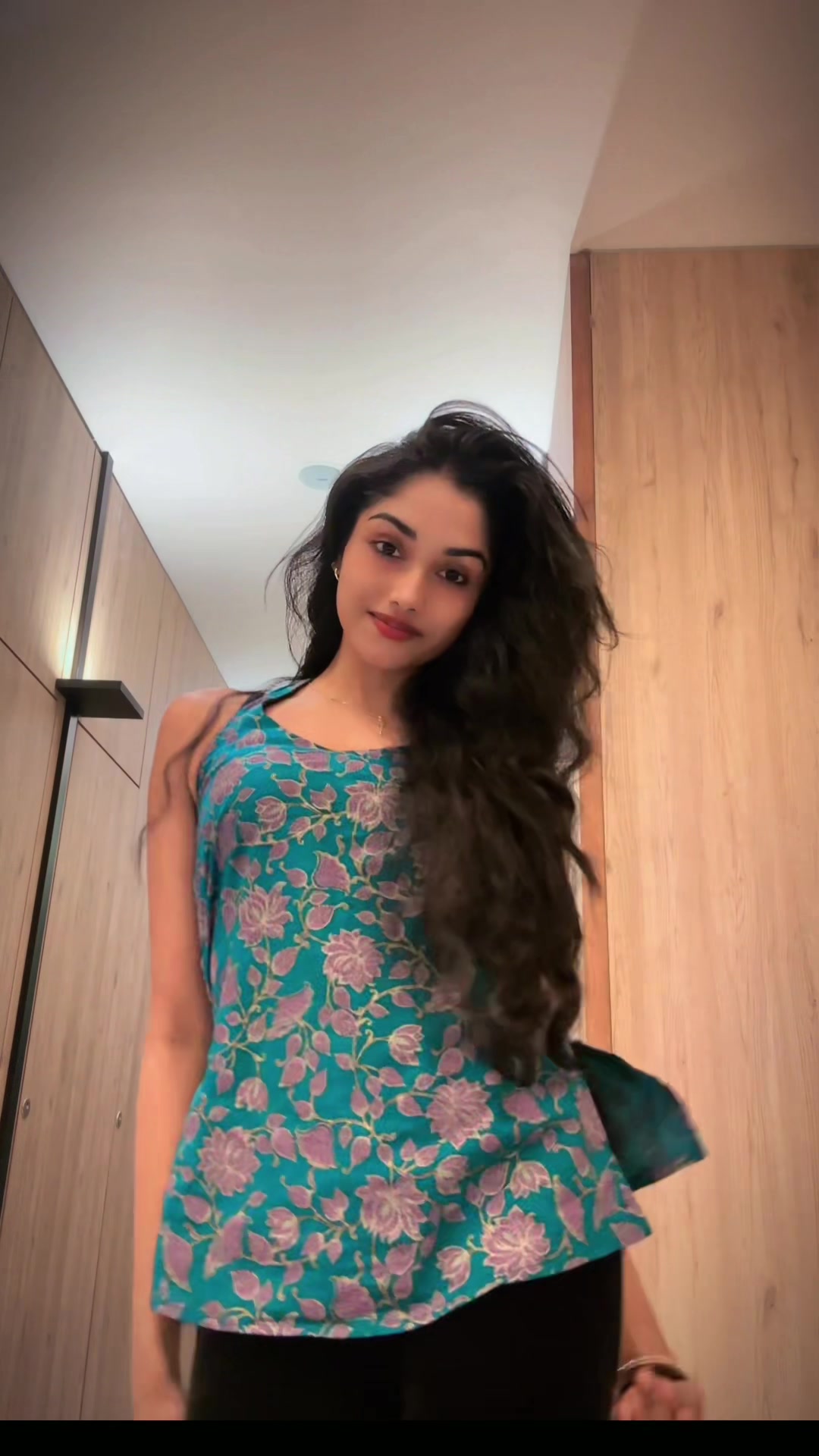 @sheneliromaya
