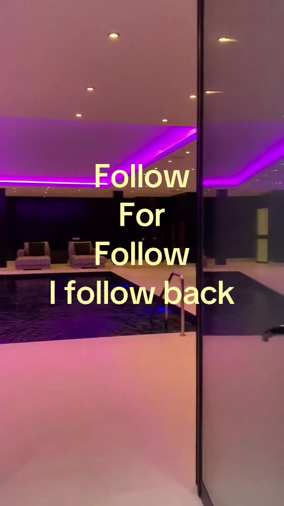 @IF I FOLLOW LIKE REPOSTS 💯