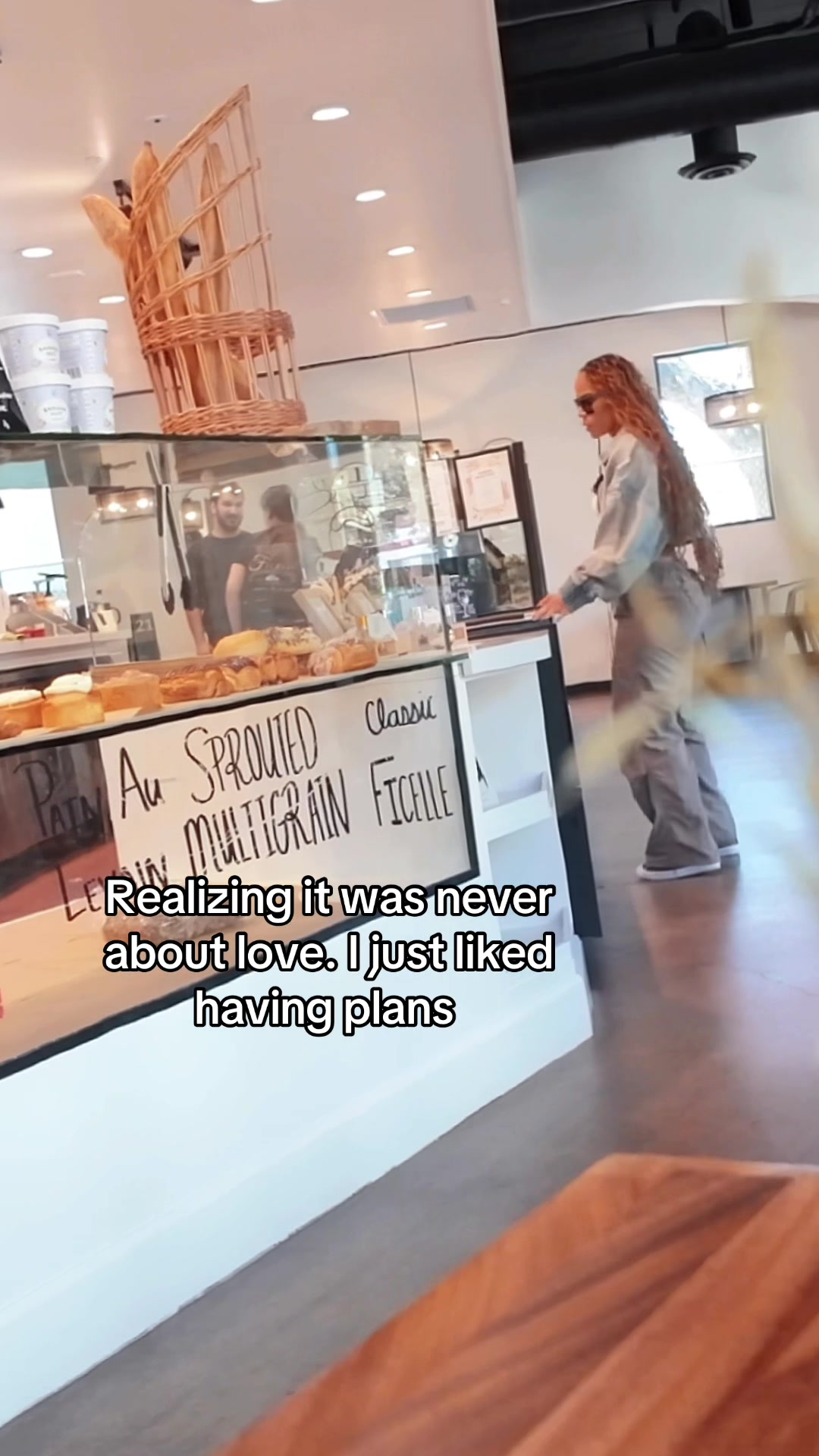 @Holly B | Lifestyle + Laughs