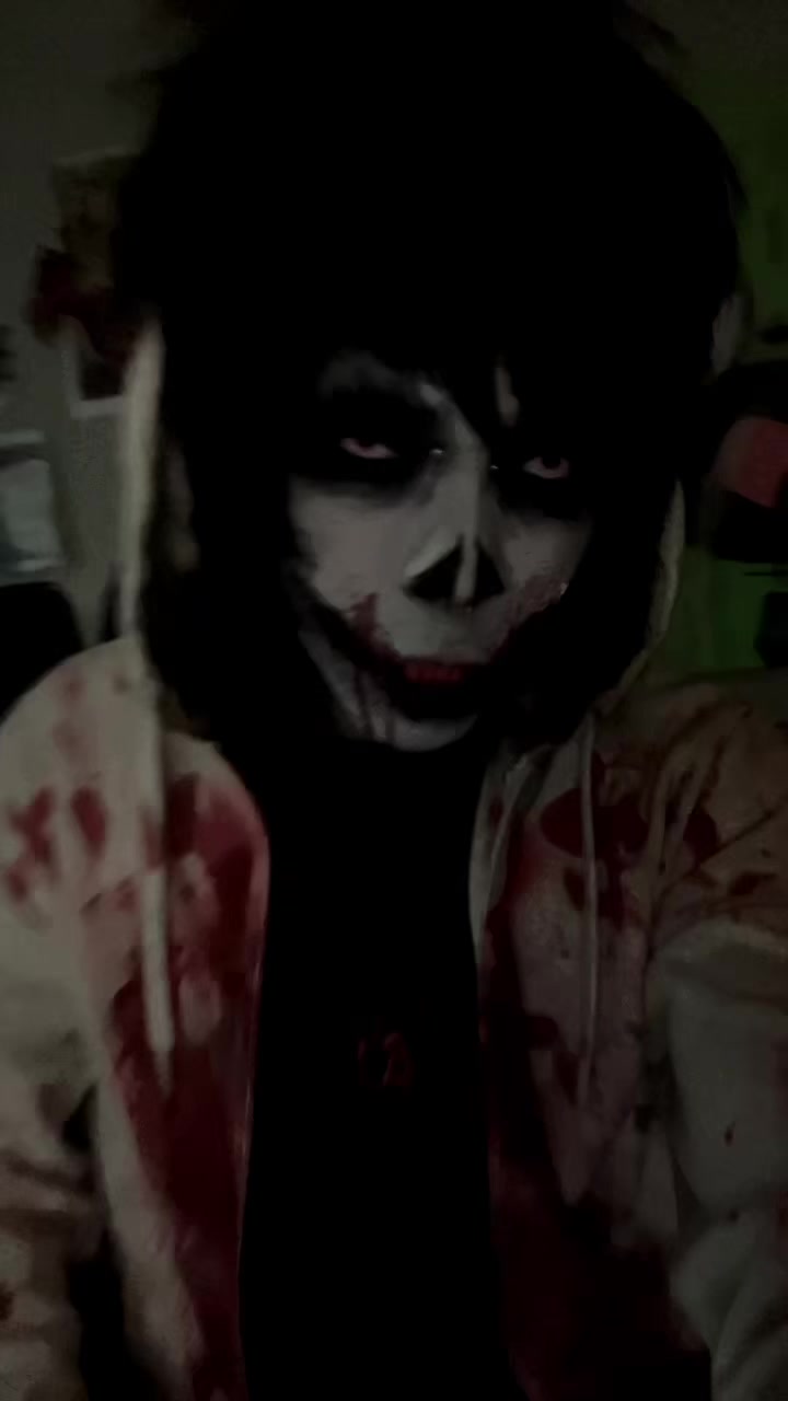 @𒉭 UrRottingVictim 𒉭