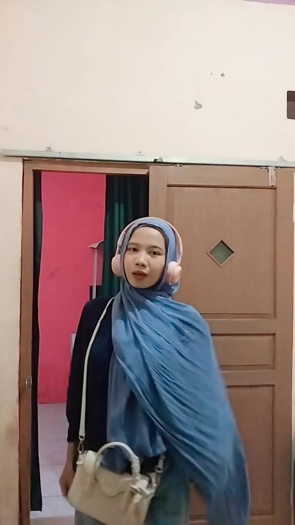 @randomee🩷🩵