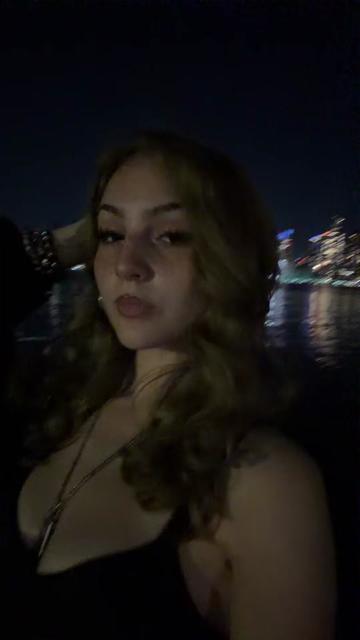 @𝓫ཞ𝓮𝓮ʑ𝓮𝔂