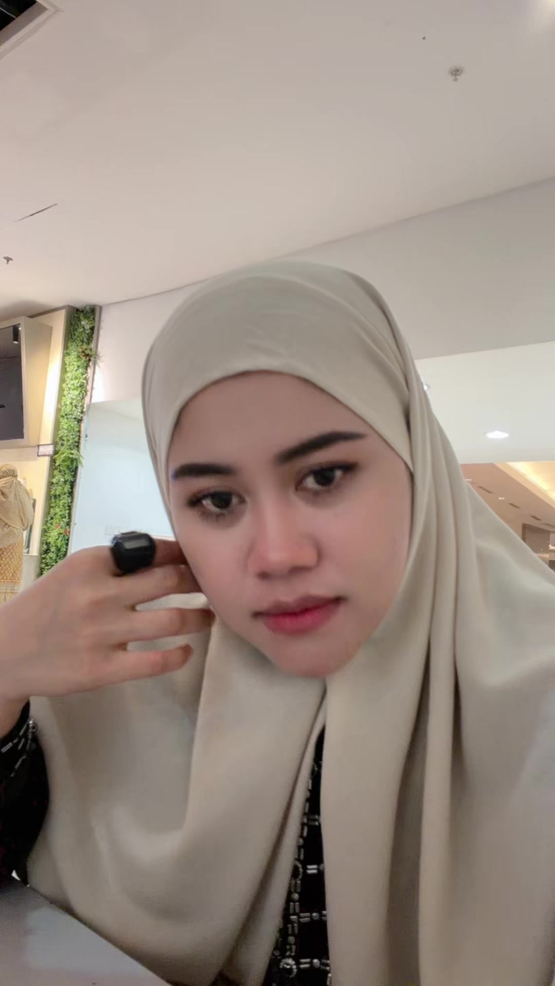 @lisaolshope01