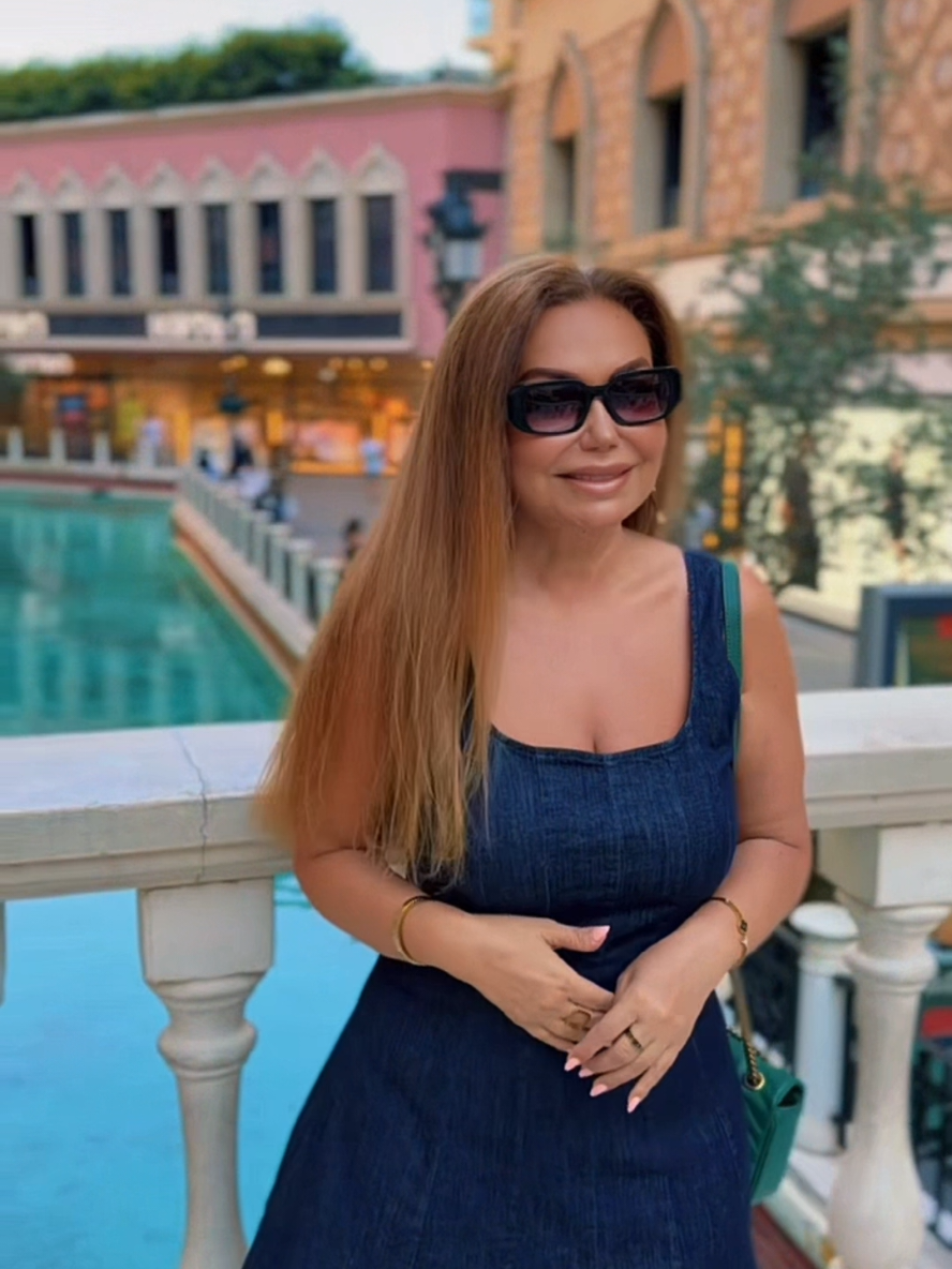 @K&ouml;n&uuml;l Kərimova rəsmi🎤