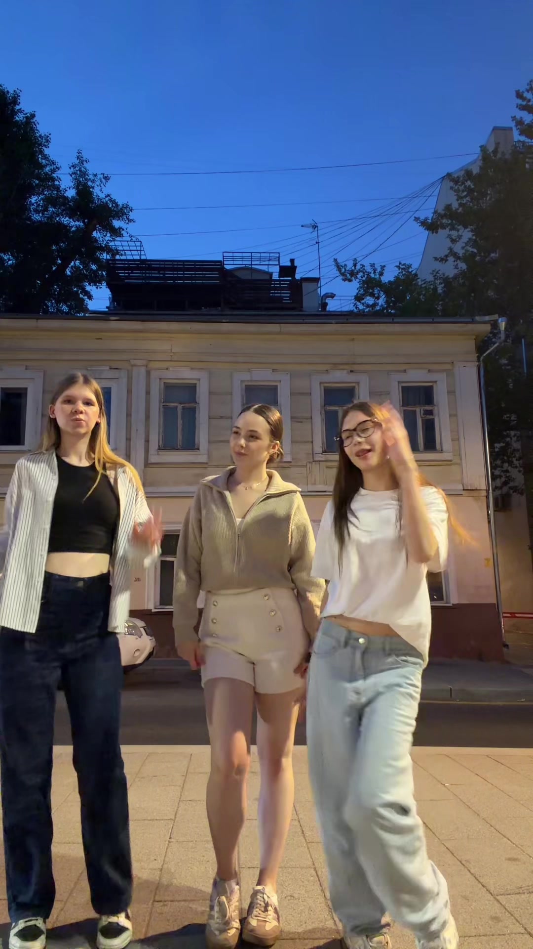 @викуся