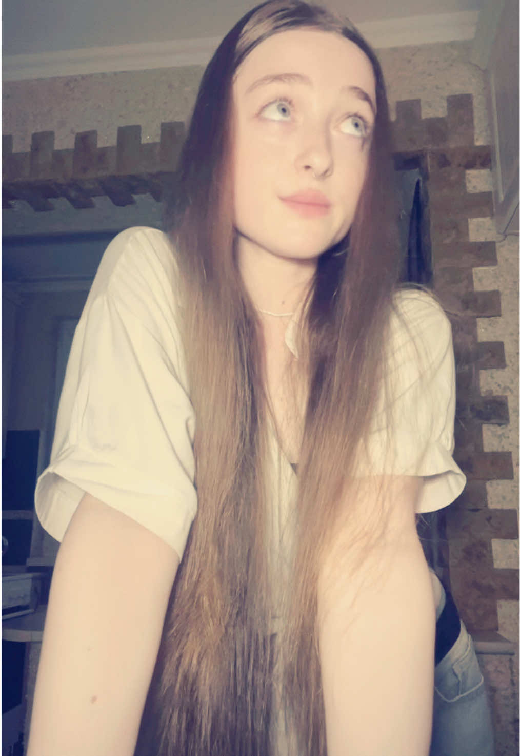 @𐦍