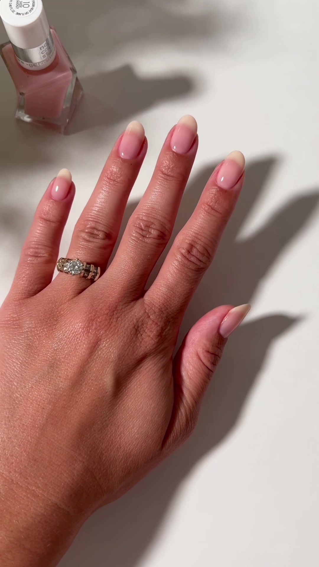 @essie