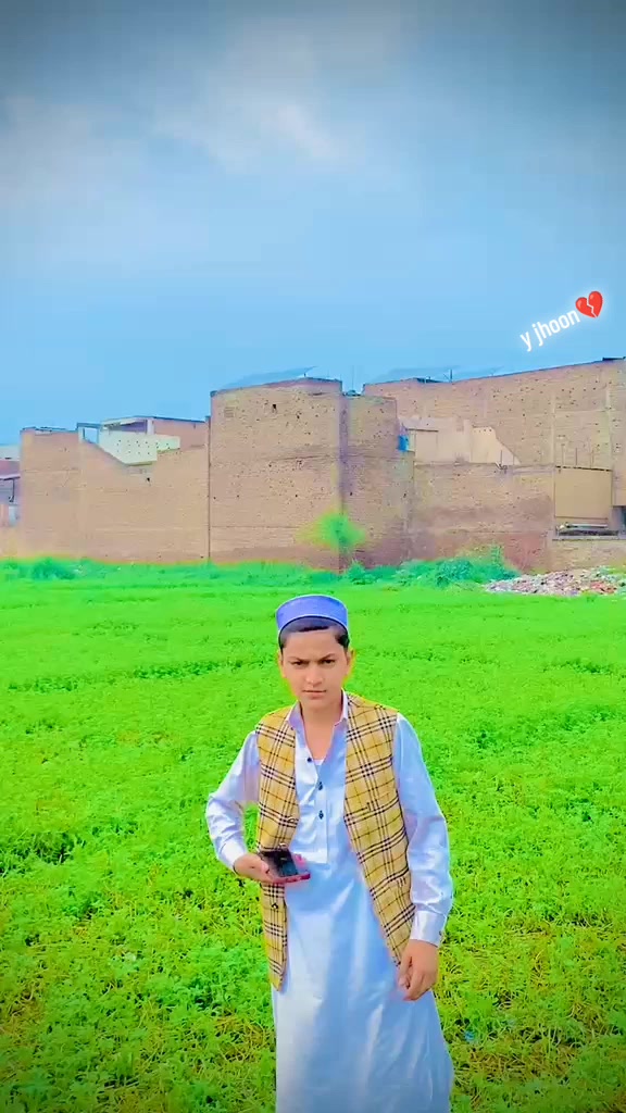 @𝐼𝓉𝓈___𝒮𝒜𝐻𝒾ل🐺🪽.....>]