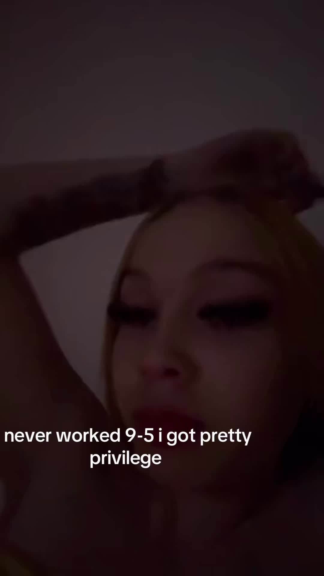 @💸💸.