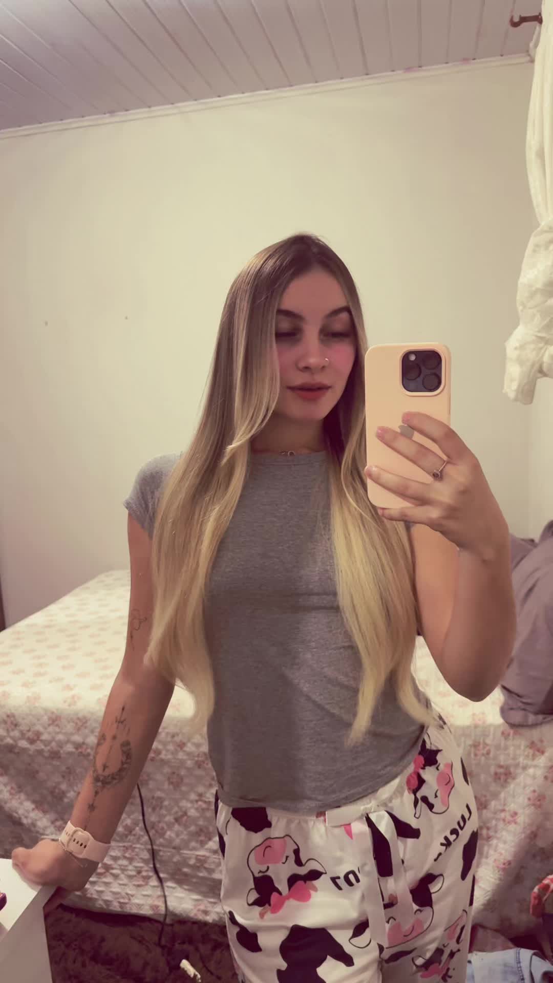 @AnaBazagliaa