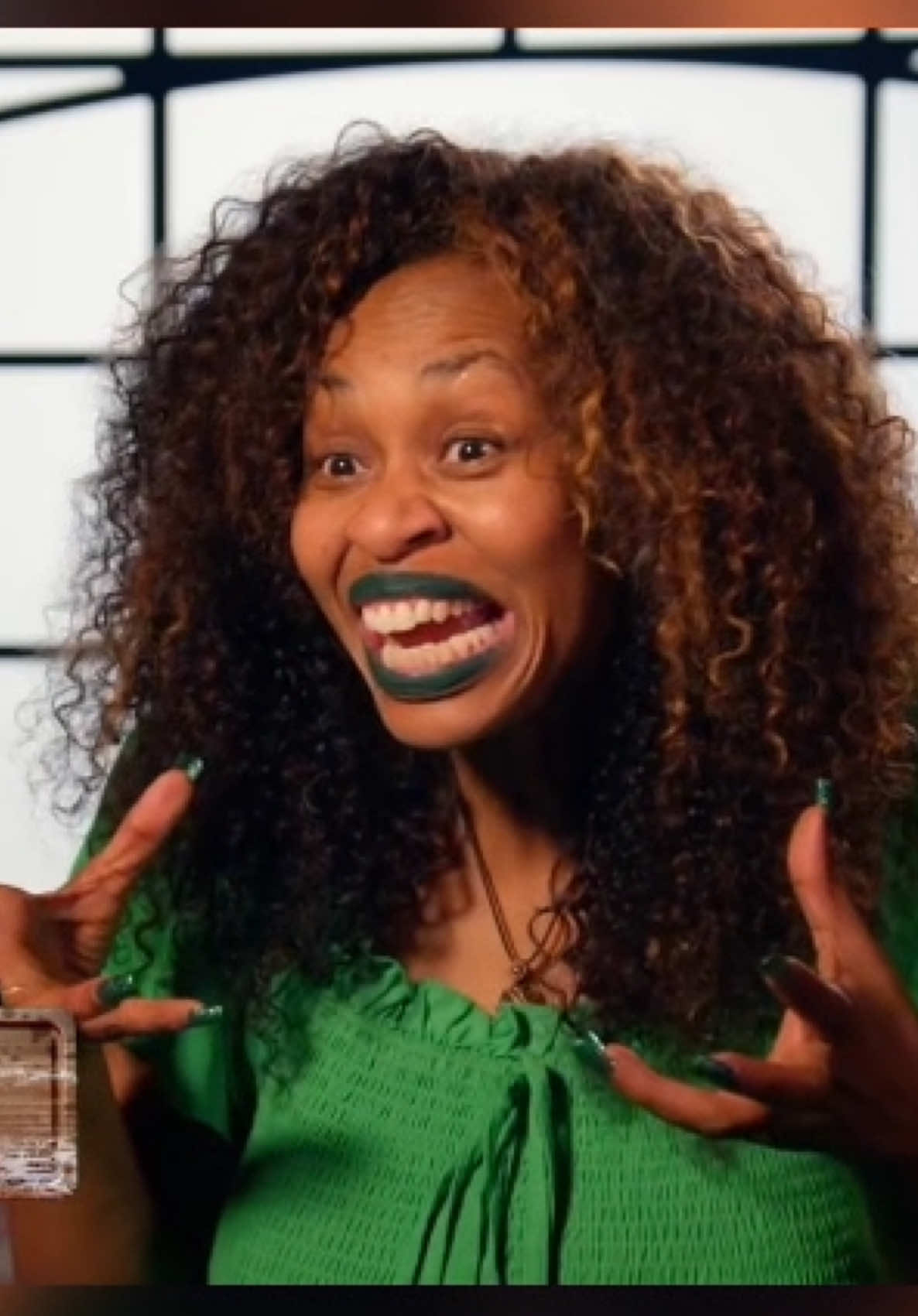 @GloZell
