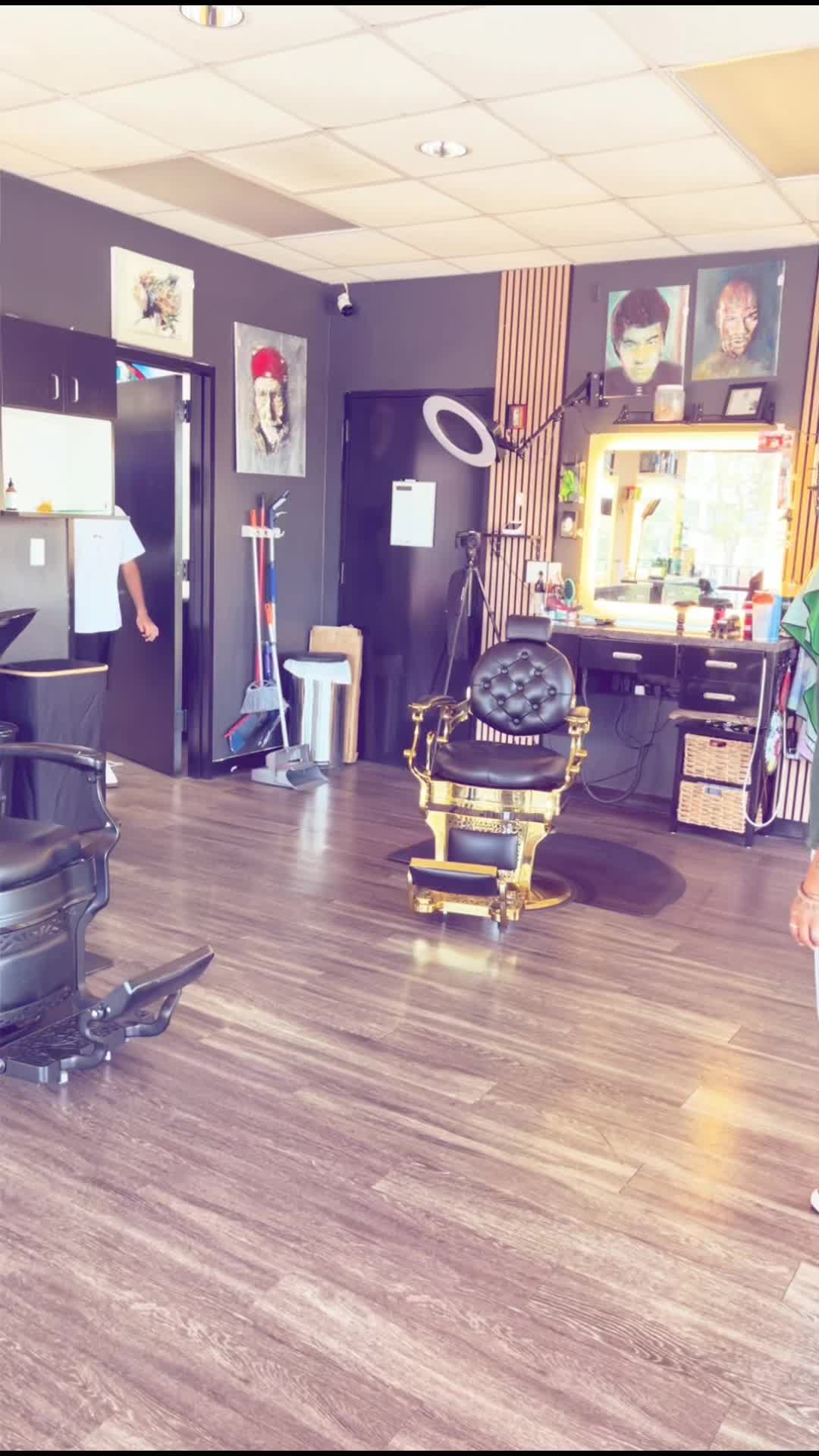 @Barber Becs