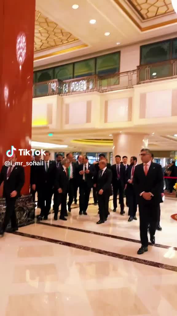 @Mehran Khantiktok.com/@1mehran