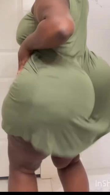@Miss curvy 🥰