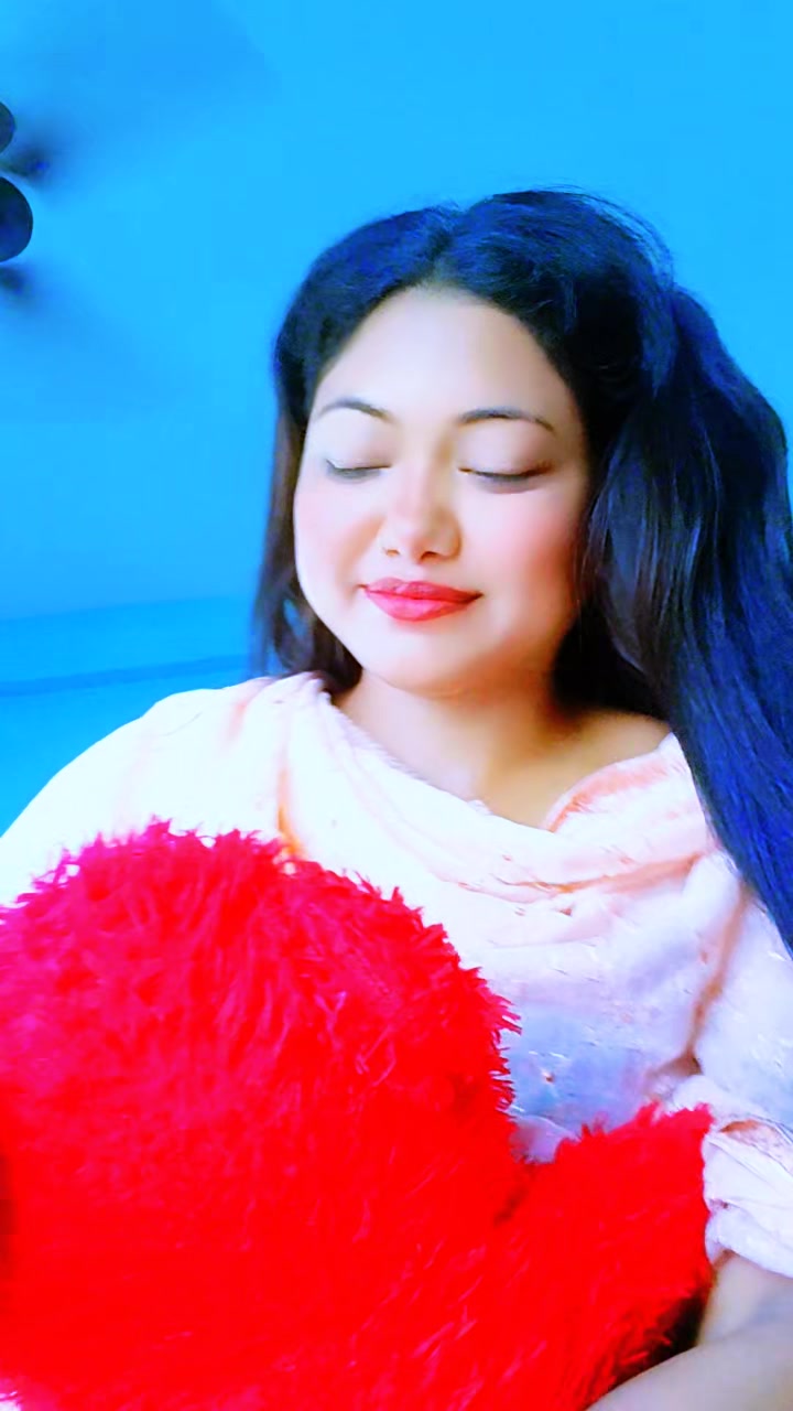 @Ms AaniyaThakur🦋 👑🫰