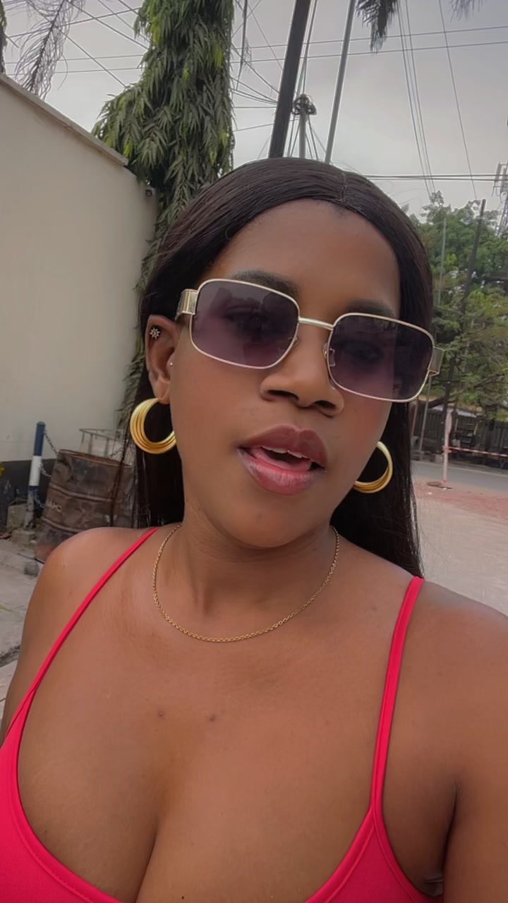 @Sarah Muzi la star