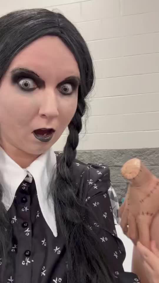 @Wednesday Addams Cosplayer🖤