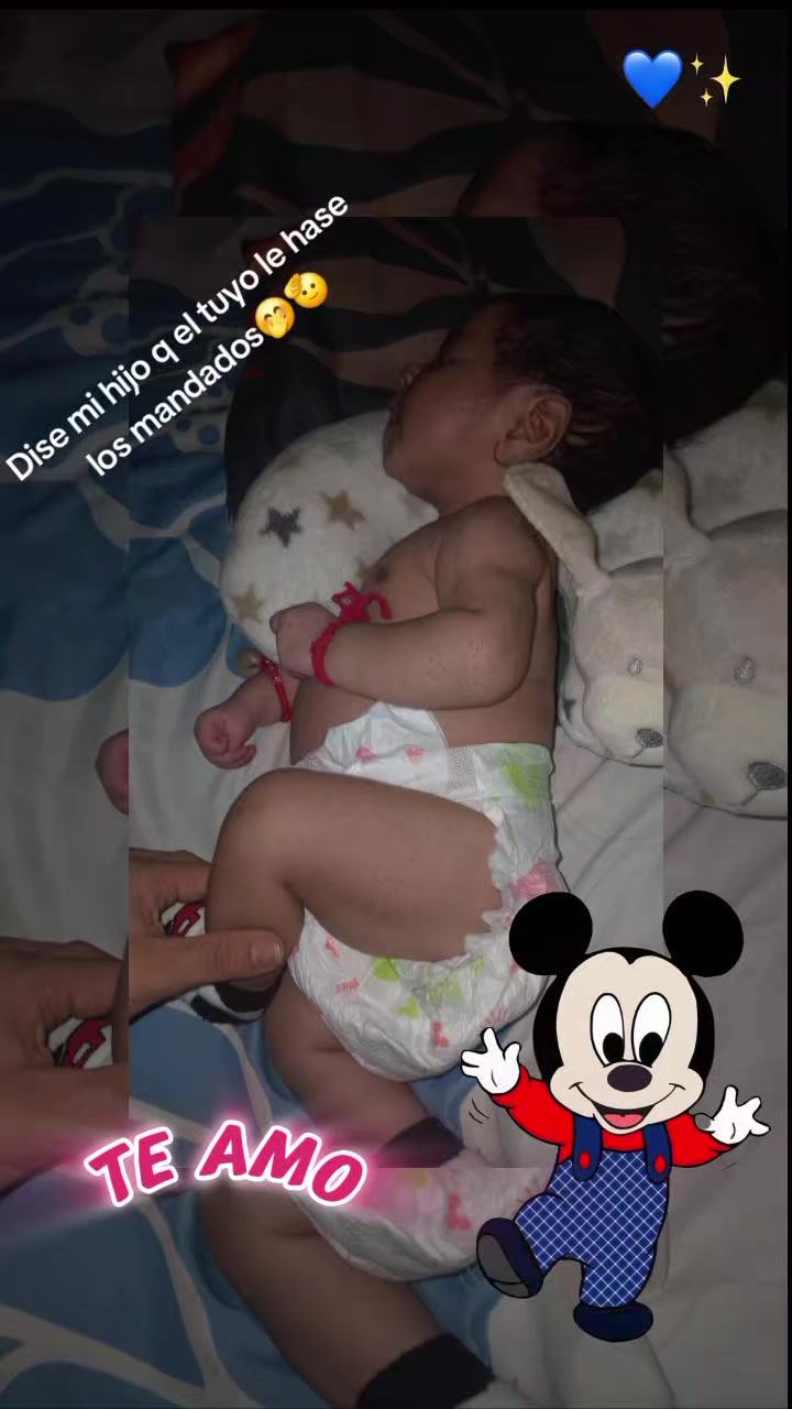 @la florecita olanchana❤️ 👸👸