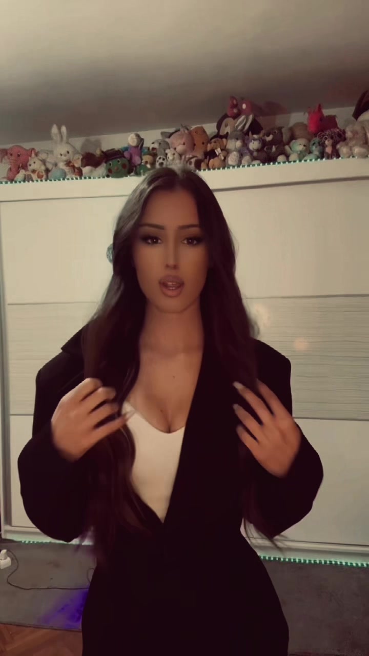 @👑