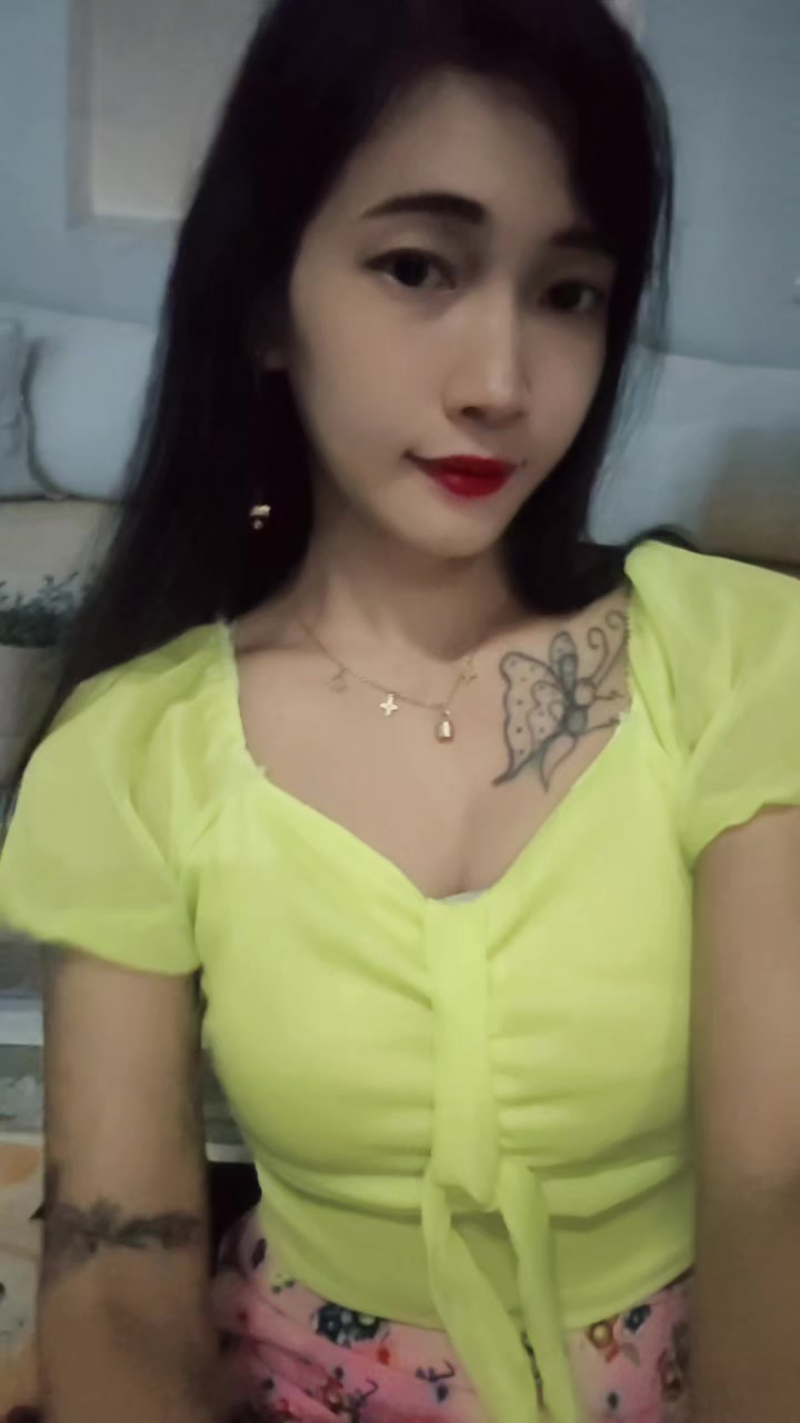 @🌿Kay Thi Khaing🌿(ဖြူးသူလေး)