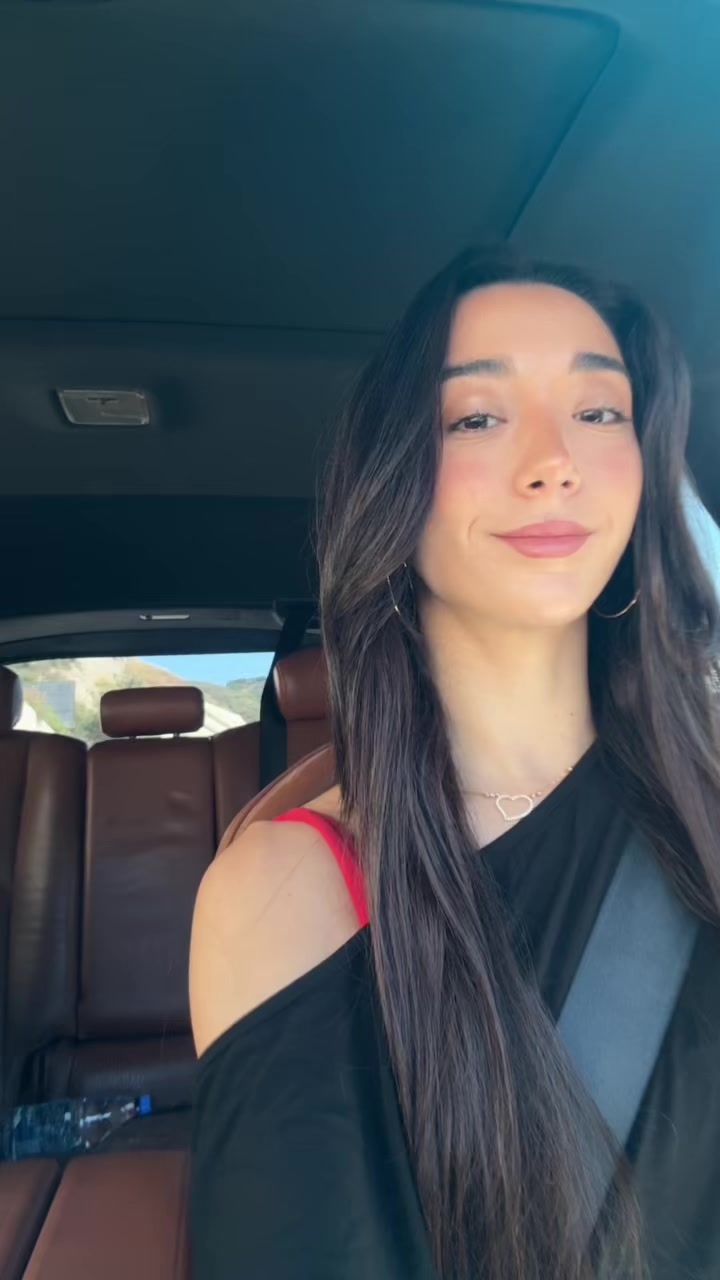 @Violette Mezraany