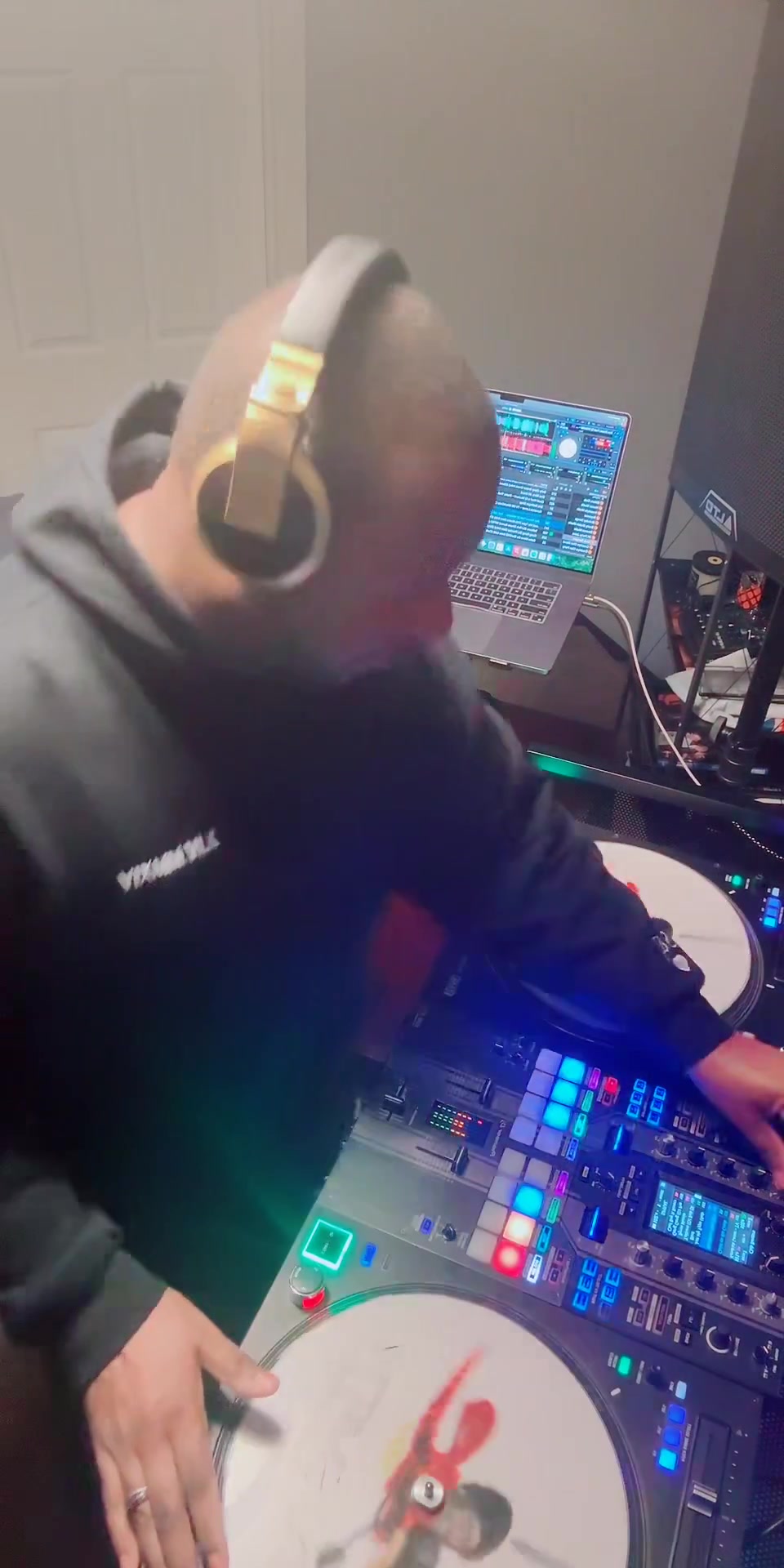 @Hi I’m Dj Smitty 👋🏾