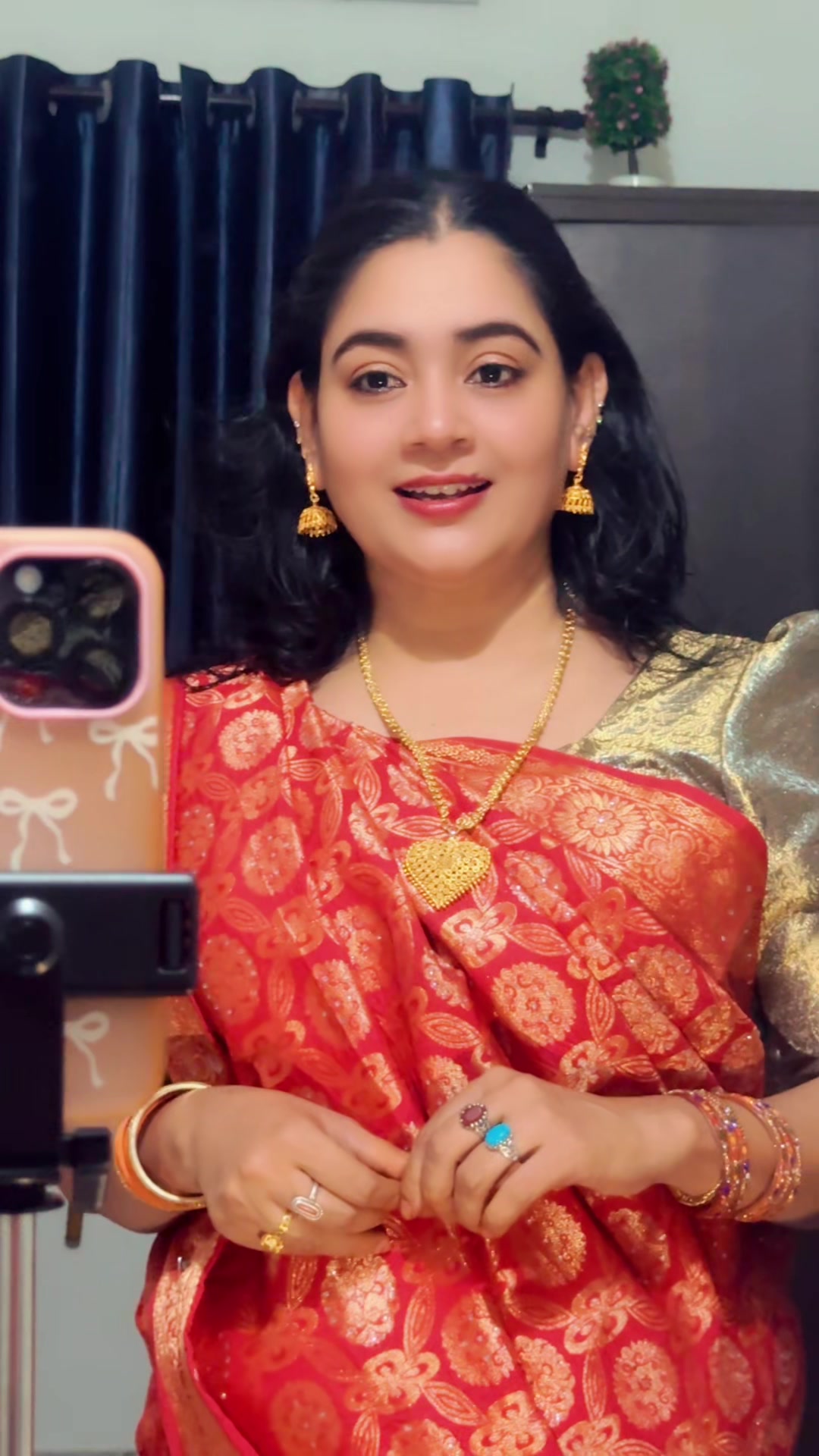 @പോന്നു മിന്നു