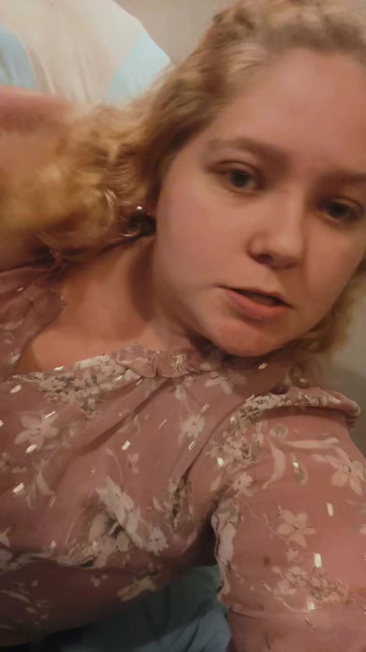 @𝓢𝓱𝓪𝓾𝓷𝓪 🩷💜