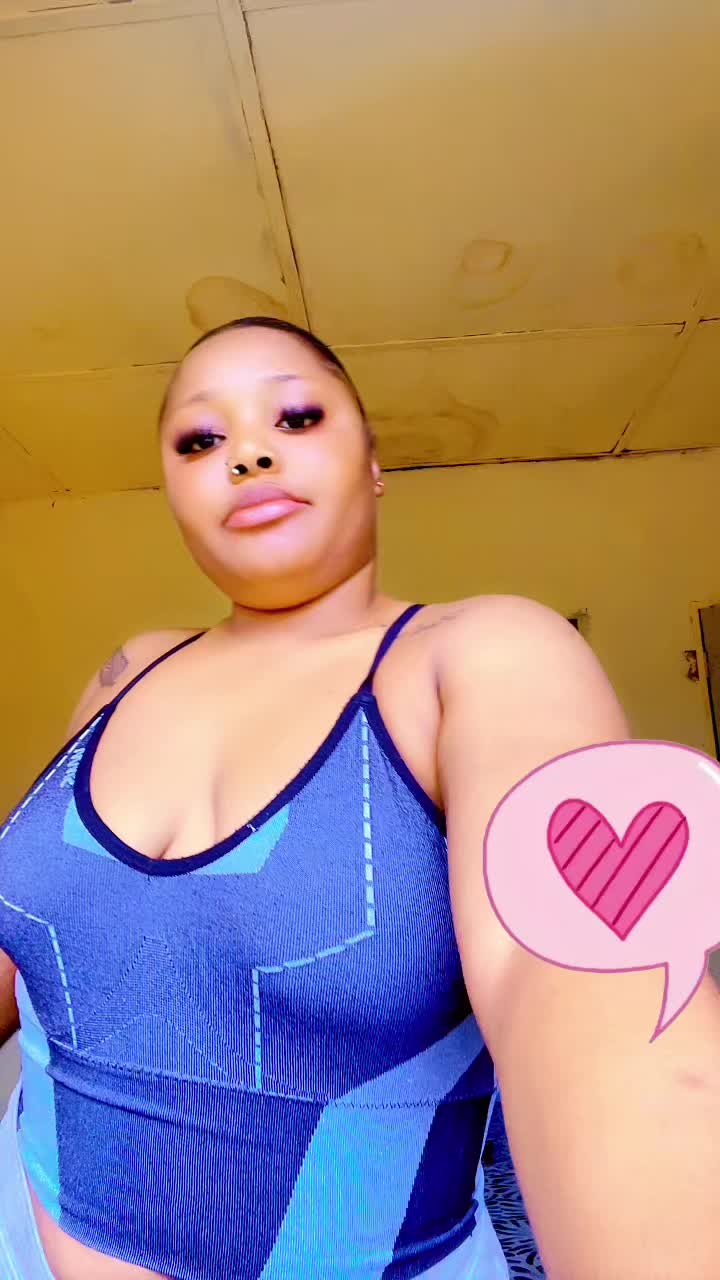 @Apple 🍏 wife ❤️😂