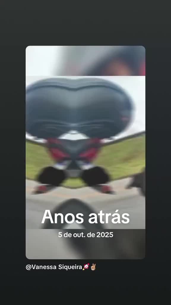 @Vanessa Siqueira ⚡💜❤️