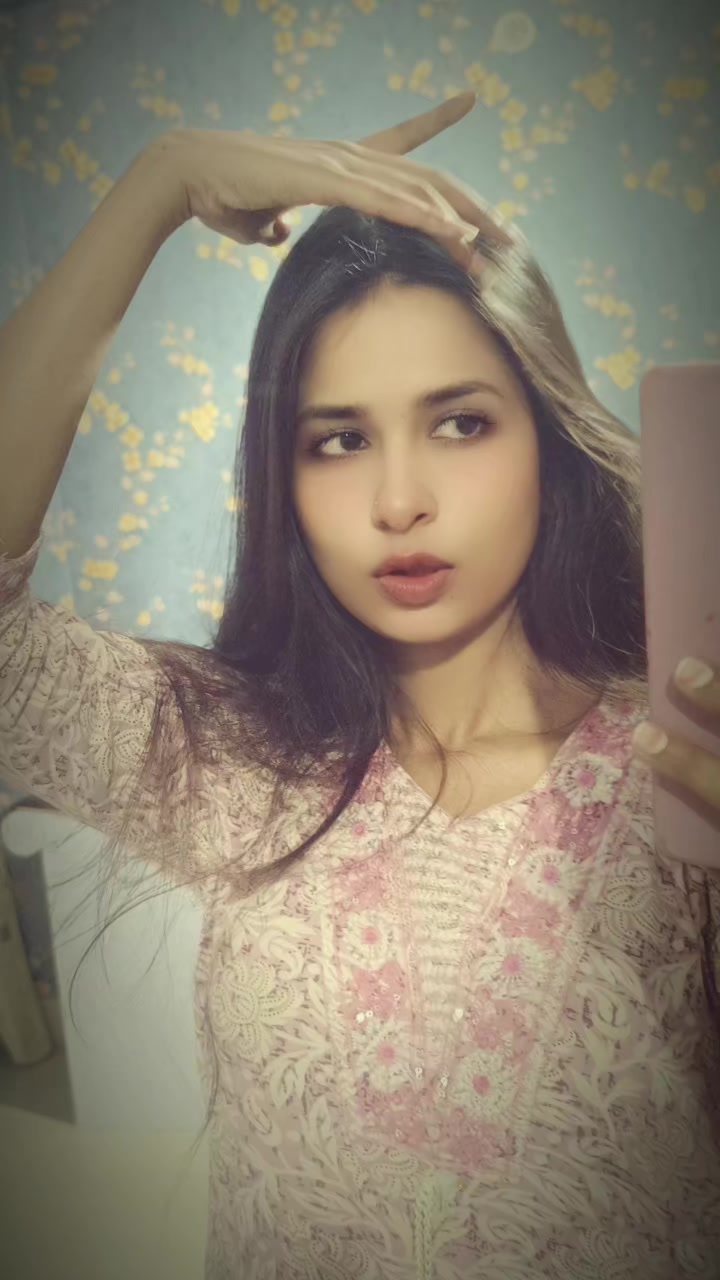 @Isha Jaiswal💞