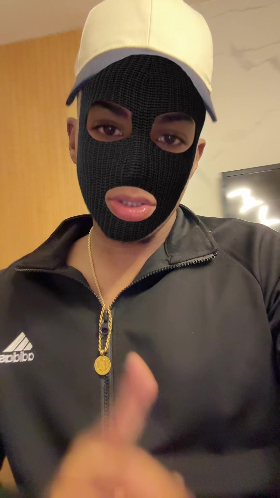 @Luca🖤