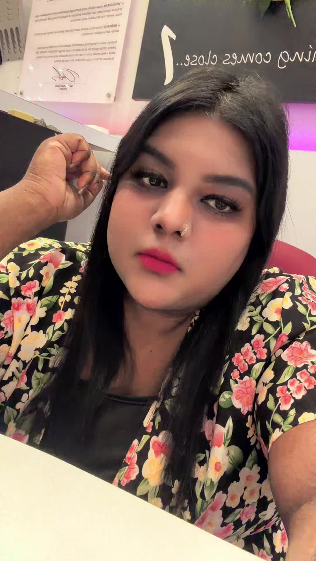 @Nisaa 👑