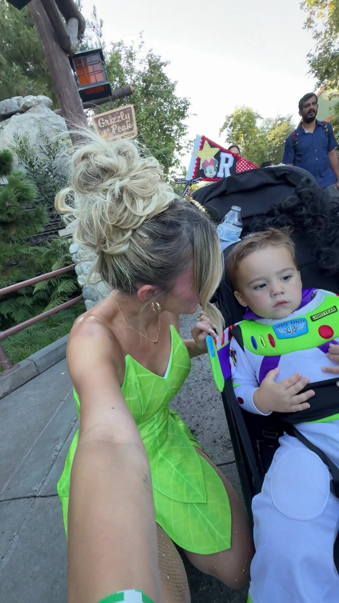 @Hales | boy mom | Teacher