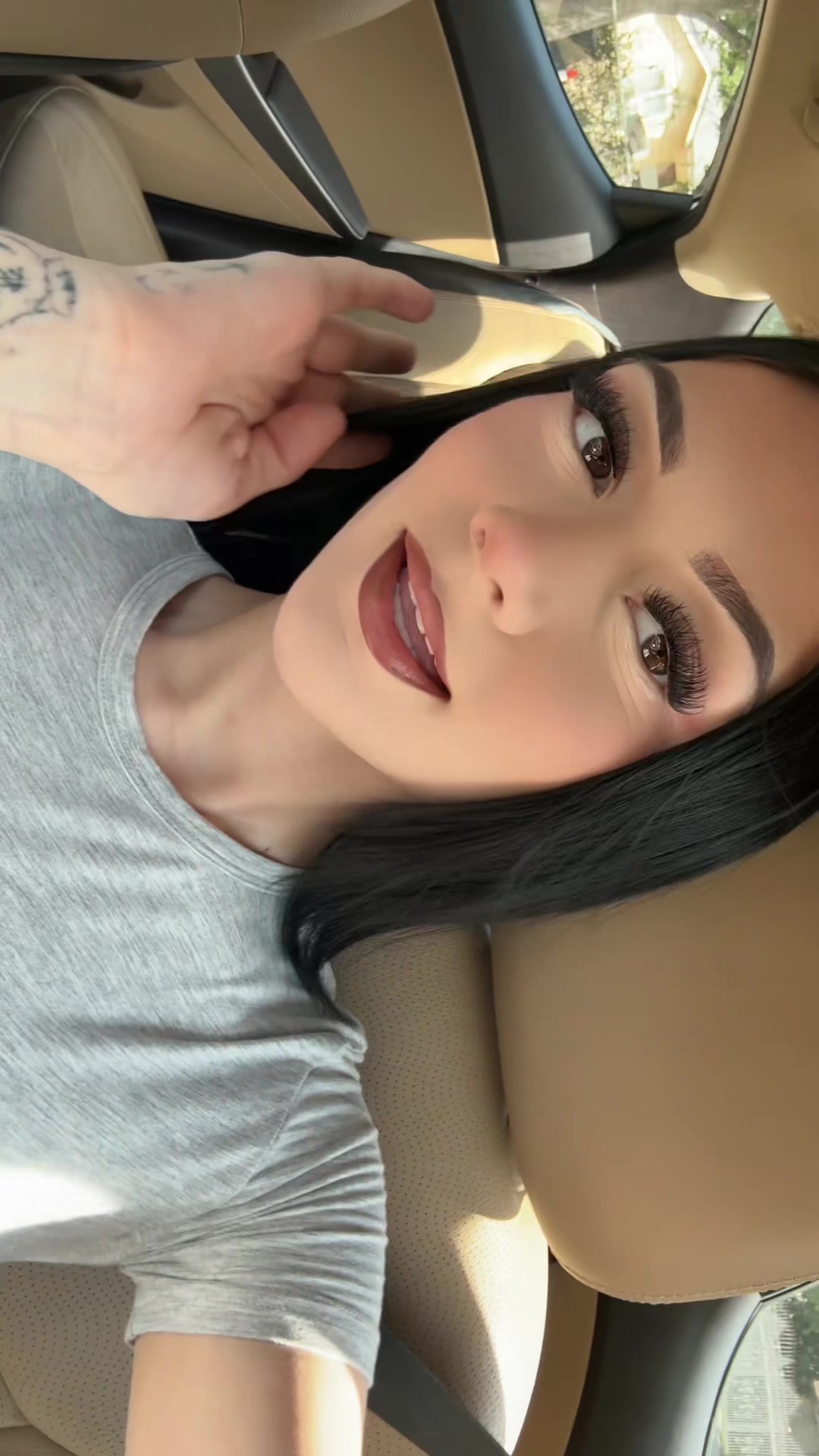 @yurfavoritewhitebih
