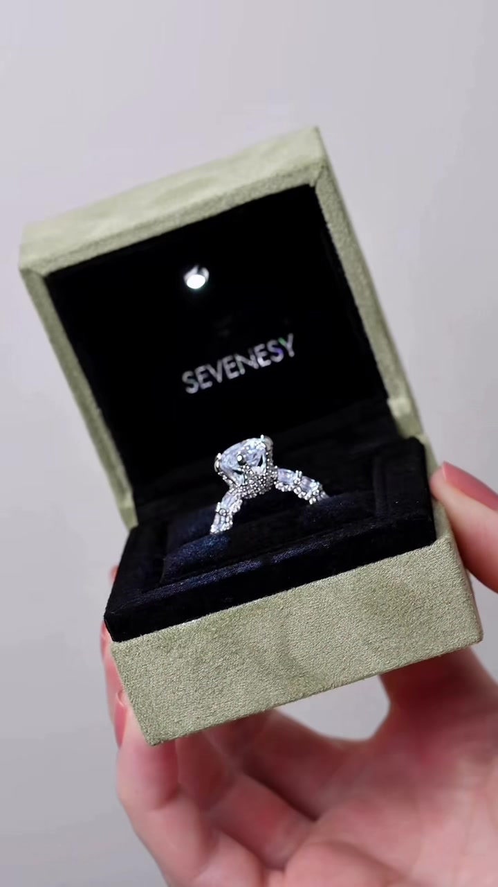 @SEVENESY