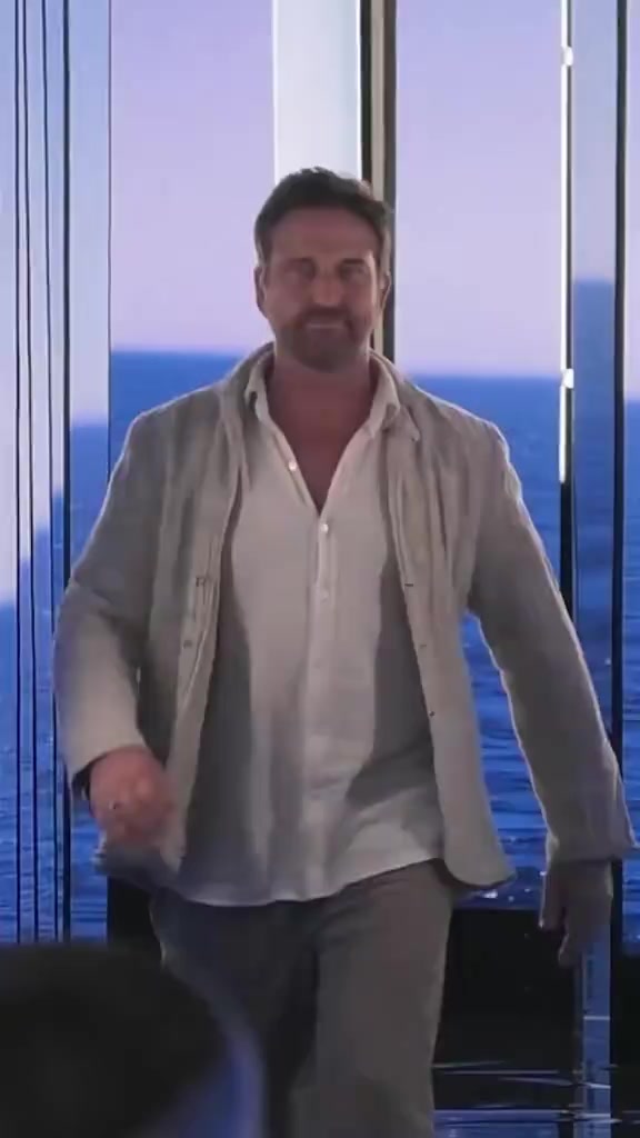 @Gerard Butler
