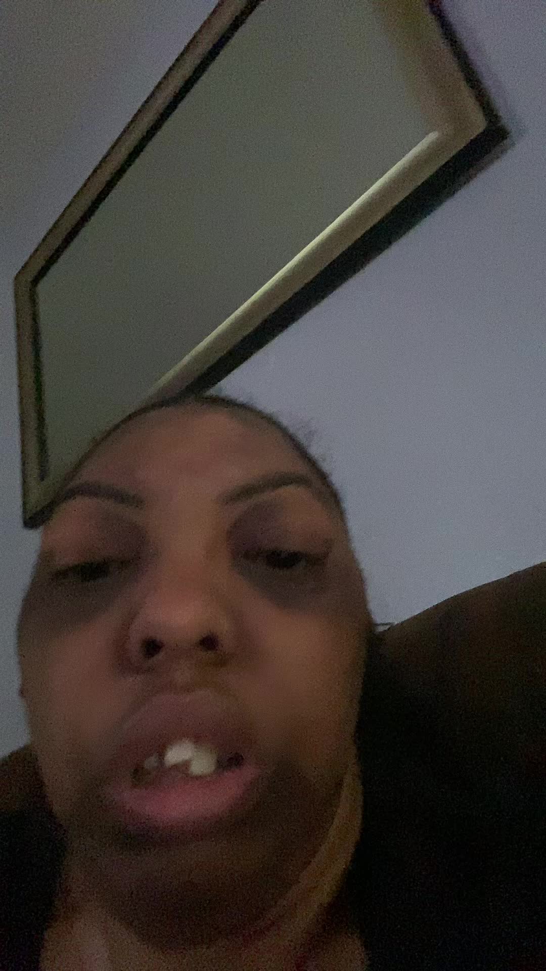 @_shannonderouen