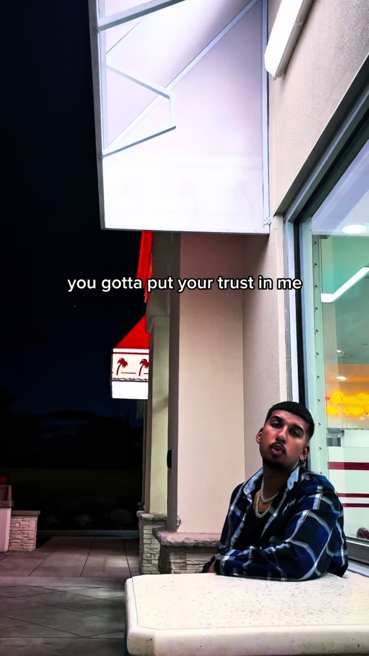 @Azay🌟