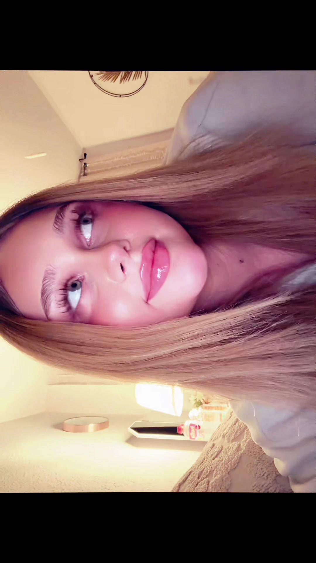 @𝒮𝑜𝓅𝒽𝒾𝒶