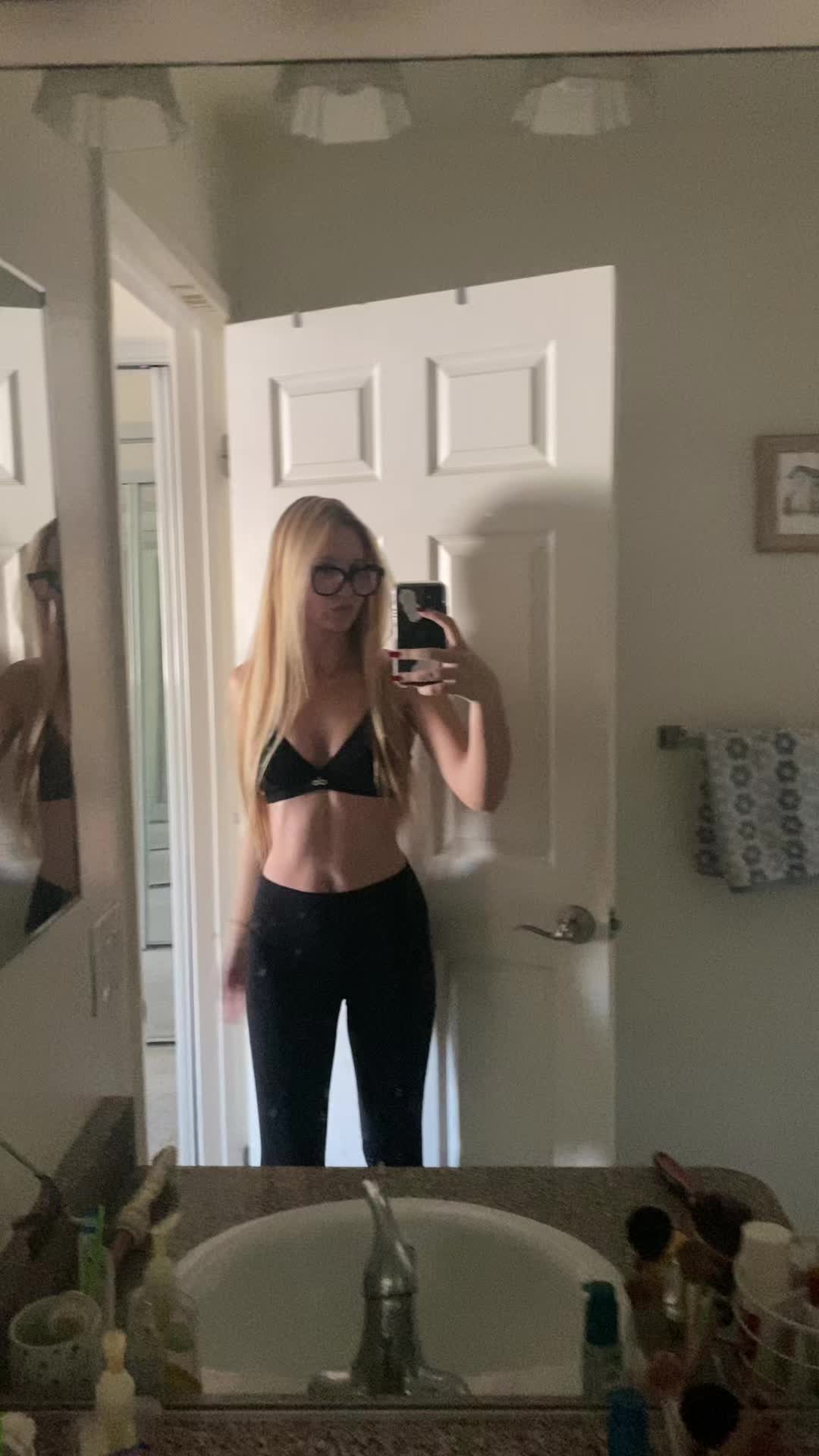@🐰🪽